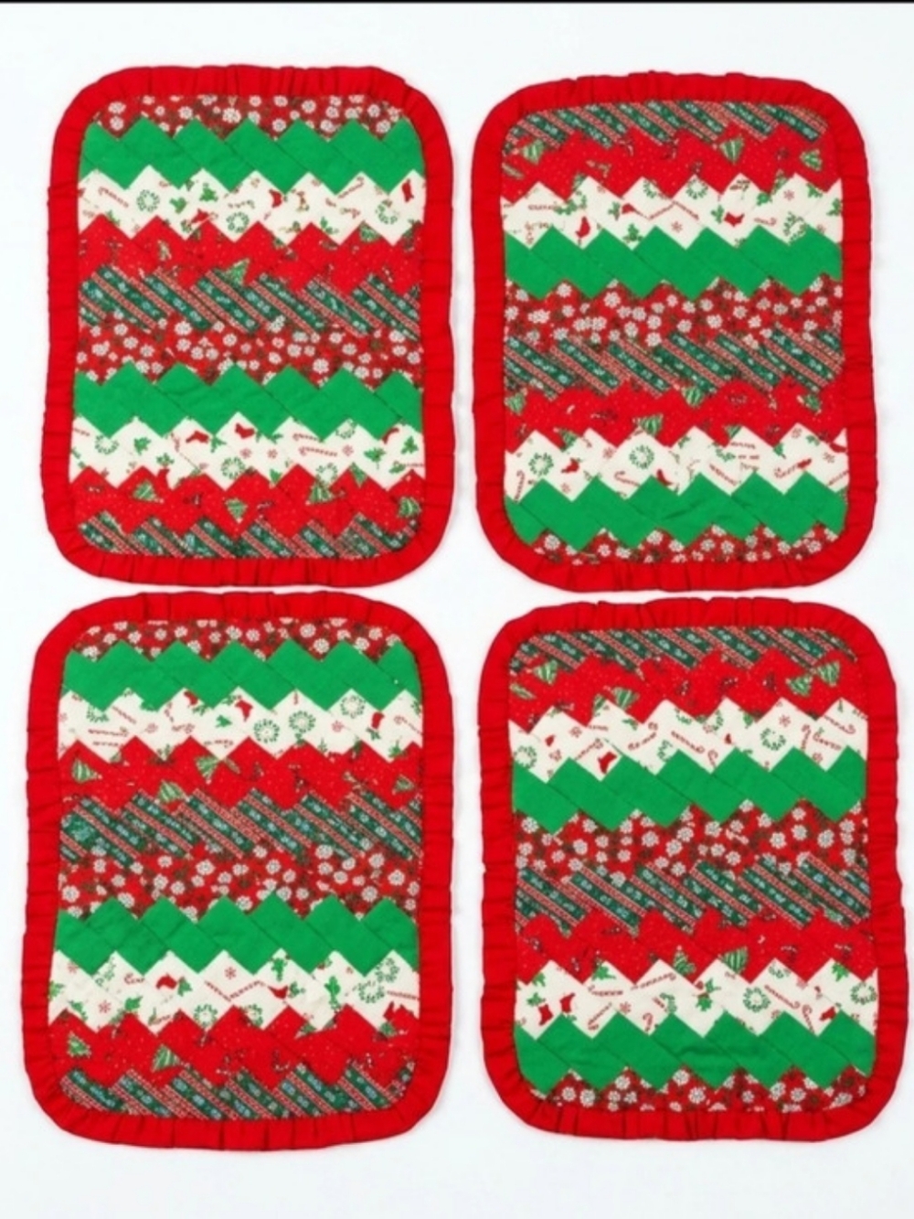 Vintage Handmade Quilted Christmas Placemats Set of 4 Reversible Ruffled